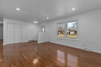 1635 N Mcintosh Dr, Appleton, WI 54914 - photo 5