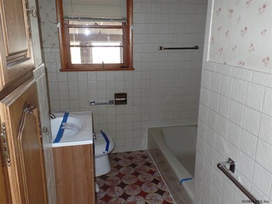 1713 Suffolk Ave, Schenectady, NY 12303 - photo 6