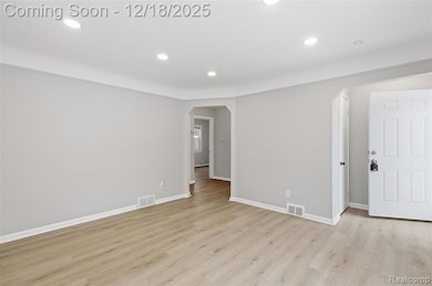 27550 Garfield St, Roseville, MI 48066 - photo 4