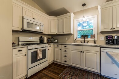 Kitchen 4