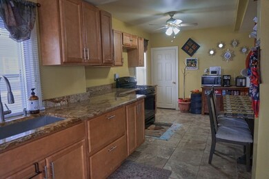 33 Bachman St, Lowell, MA 01850 - photo 5