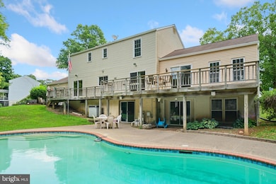 5586 Linton Rd, Sykesville, MD 21784 - photo 2