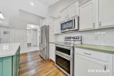 07 ~ 17034 JAMES ST.