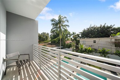 3570 SW 23rd St unit 3570, Miami, FL 33145 - photo 4