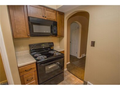 Brand new electric range and microwave.