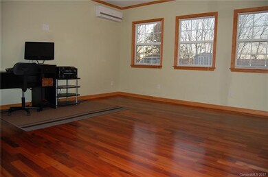 LARGE FAMILY ROOM PERMITTED IN 2014 WITH LOTS OF L