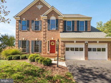 8104 Willingboro Ct, Gainesville, VA 20155 - photo 2