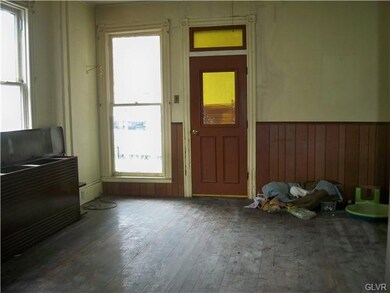 111 W Ridge St, Lansford, PA 18232 - photo 5