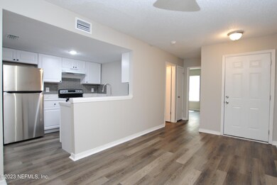 7659 Jana Ln S, Jacksonville, FL 32210 - photo 6