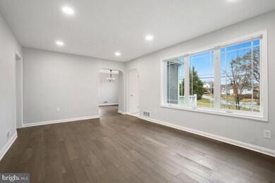 705 Woodsdale Rd, Catonsville, MD 21228 - photo 5