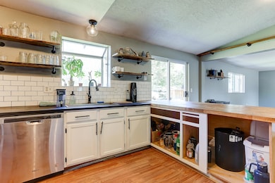 3279 SW Pumice Place, Redmond, OR 97756 - photo 6