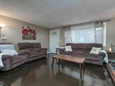 93 Rosewood Ave, Billerica, MA 01821 - photo 2