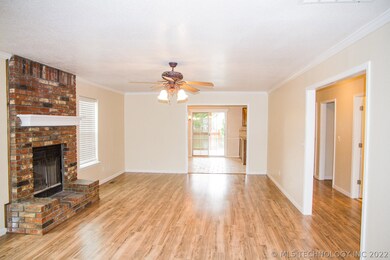 4012 S Narcissus Ave, Broken Arrow, OK 74011 - photo 3