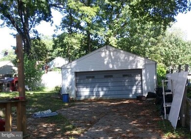 7724 Emerson Rd, Hyattsville, MD 20784 - photo 6