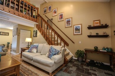 Foyer/Living Room