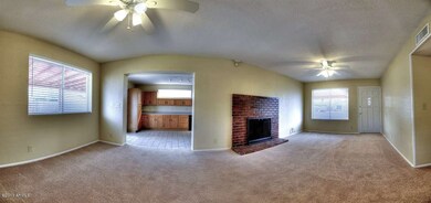 003_LIVING ROOM