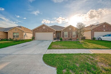 634 E Fairway Lake Dr, Alvin, TX 77511 - photo 7