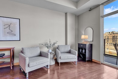 Point on the River Unit 406 Staged 18