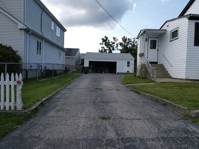 23 Townsend St, Fall River, MA 02724 - photo 7