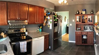 5577 Wedge Ln, Allentown, PA 18106 - photo 4