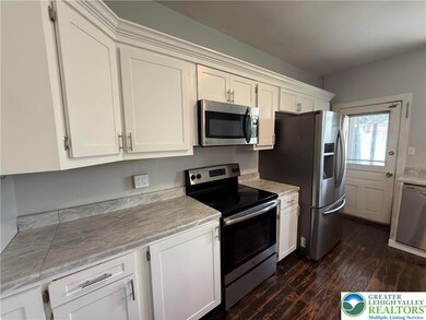 309 N 9th St, Allentown, PA 18102 - photo 7