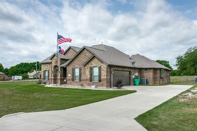 117 Helen Hampton Dr, Springtown, TX 76082 - photo 2