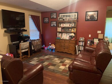 195 Aulbern Dr W, Mount Washington, KY 40047 - photo 4