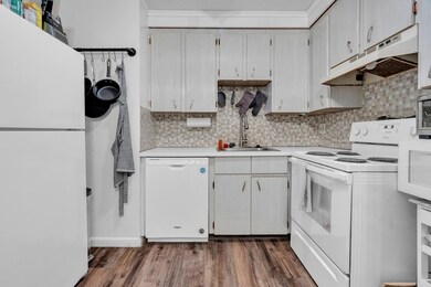 10 Scottfield Rd unit 2, Allston, MA 02134 - photo 5