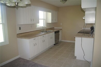 4740 E Mission Ct, Columbus, IN 47203 - photo 5