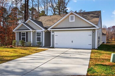 1 Ord Ct, Greensboro, NC 27405 - photo 2