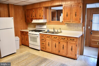 336 Madison St, Reading, PA 19607 - photo 6