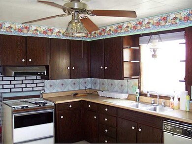 Kitchen. side 1