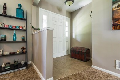 3722 Flemar Dr, Floyds Knobs, IN 47119 - photo 4