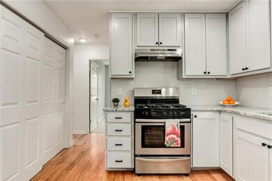 New gas range stays.
