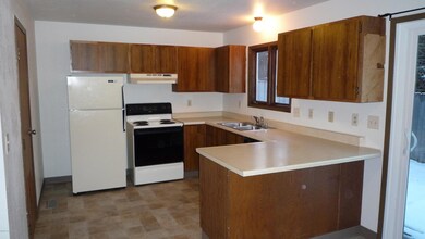 8500 Moss Ct (2)