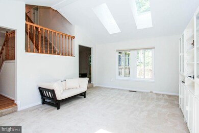 20820 Clear Morning Ct, Germantown, MD 20874 - photo 4