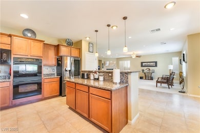 7832 Regency Park St, Las Vegas, NV 89149 - photo 5