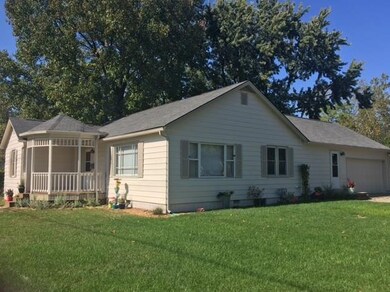 560 Tucker St, Plainfield, IN 46168 - photo 2