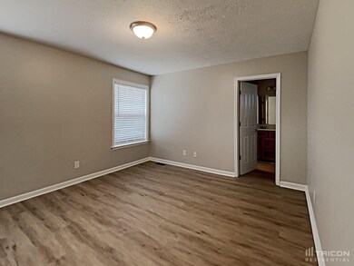 1813 Lakin Ln, Columbia, TN 38401 - photo 5