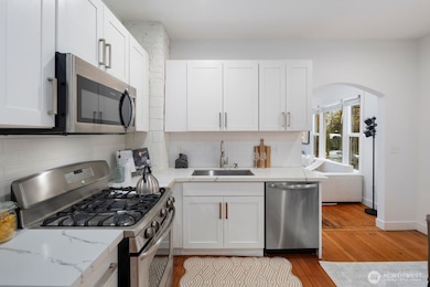 5240 39th Ave S, Seattle, WA 98118 - photo 7