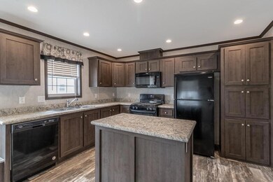 824 W Shakespeare Ave, Mankato, MN 56001 - photo 4