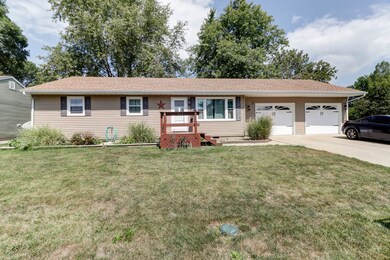 902 Beecher Dr, Tuscola, IL 61953 - photo 3