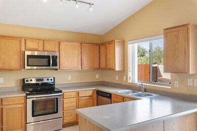 007-10628 E Camino Cir001