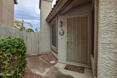 1056 N Saguaro St-5