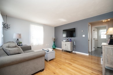 2 Garden St, Uxbridge, MA 01569 - photo 7