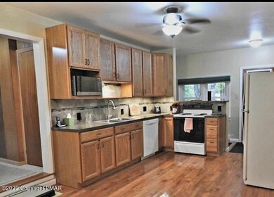 3110 Fern Rd, Pocono Summit, PA 18346 - photo 7