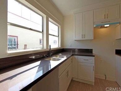 2102 Vineyard Ave, Los Angeles, CA 90016 - photo 6