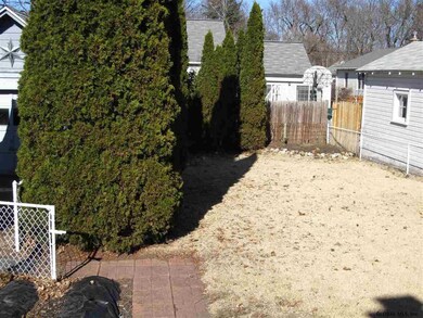 113 Pershing Dr, Schenectady, NY 12302 - photo 4