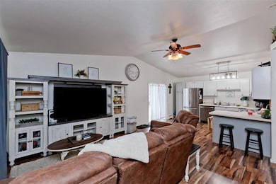 514 April Ln unit B, Grand Junction, CO 81504 - photo 2