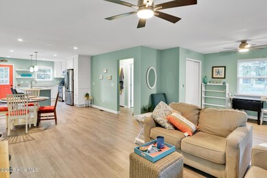111 SW 24th St -35